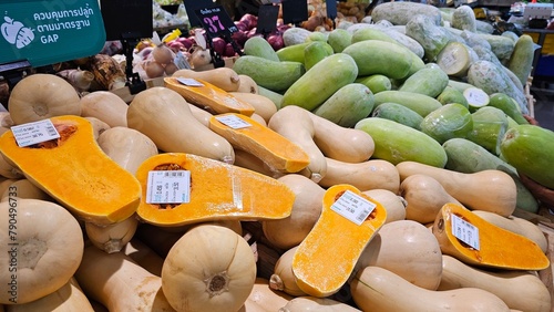 Tableau sur toile calabash with price tags in supermarkets, shopping, grocery, vegetables, food in