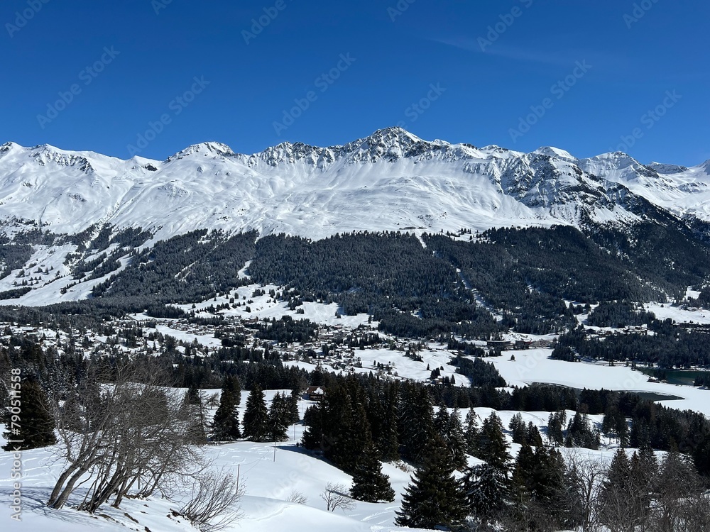 A fairytale winter atmosphere and a magnificent panorama on the mountine tourist resorts of Valbella and Lenzerheide in the Swiss Alps - Canton of Grisons, Switzerland (Kanton Graubünden, Schweiz)