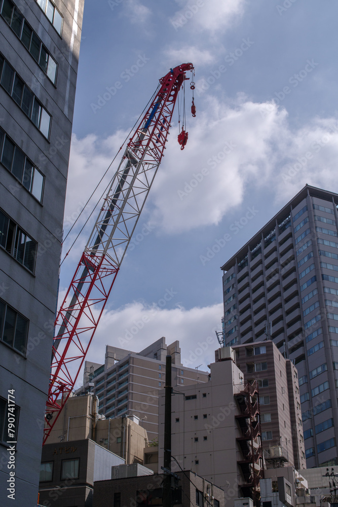 ビルの建設が進む赤坂の街並