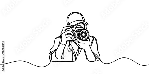 Continuous line drawing of professional man photographer take picture use camera. One line art concept of photography. Vector illustration. © dariachekman