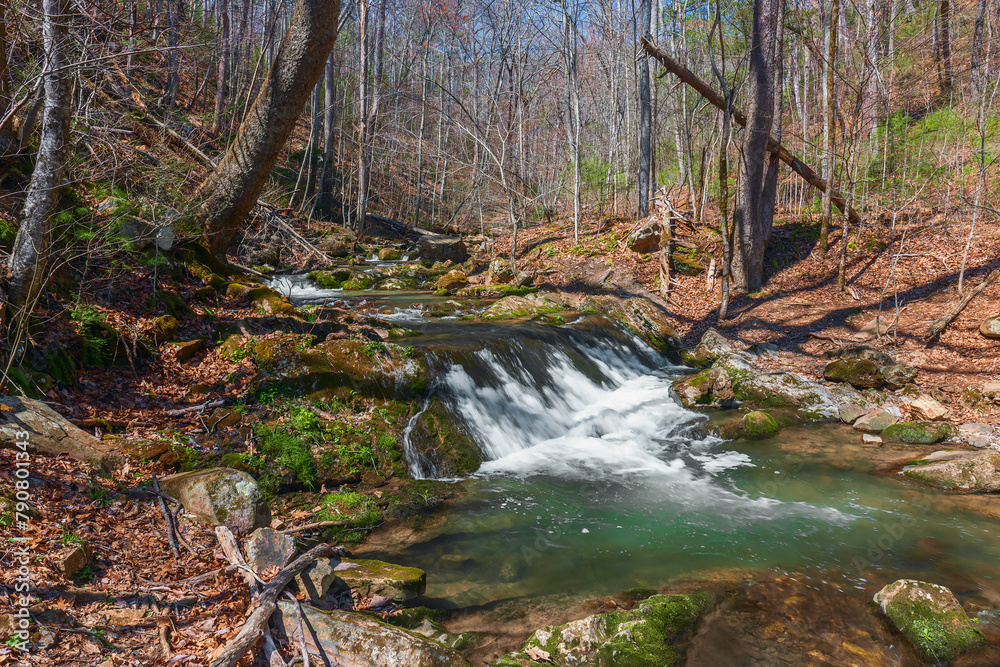 Obraz premium Small cascade on Roaring Run Creek.Roaring Run Recreation Area.Virginia.USA