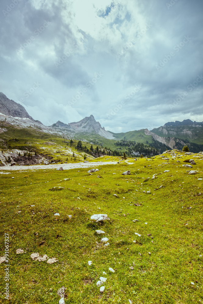 Fototapeta premium landscape with mountains, clouds and rocks