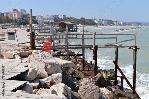 Obraz na płótnie Termoli - Resti di un trabucco in Viale dei Trabucchi w salonie