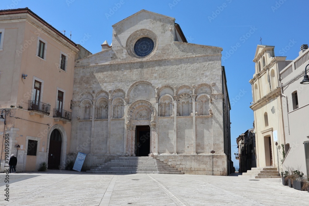 Termoli - Duomo di Santa Maria della Purificazione del XII secolo