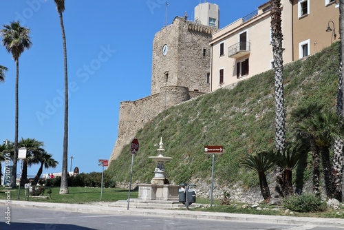 Obraz na płótnie Termoli - Fontana dell'Oca in Largo Biagio D'Agostino w salonie