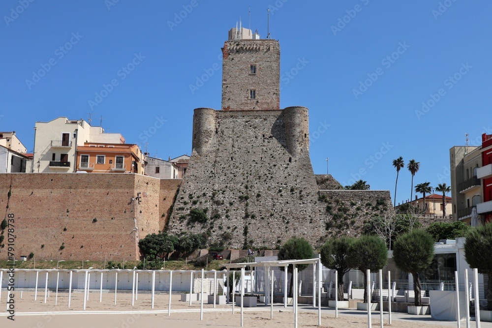 Termoli - Castello Svevo dal Lido Cala Sveva