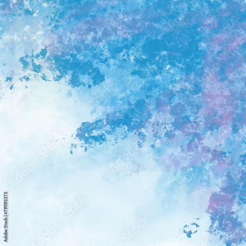 Niebieskie abstrakcyjne tło, malowane akwarelami. Tło ślubne, papeteria, delikatny deseń, z miejscem na tekst. © Monika
