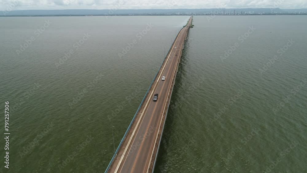 Ponte da Amizade e da Integração Nacional, Tocantins River, connects Palmas and Porto Nacional - Tocantins, Brazil