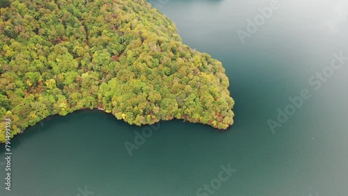 初秋の中禅寺湖の空撮動画