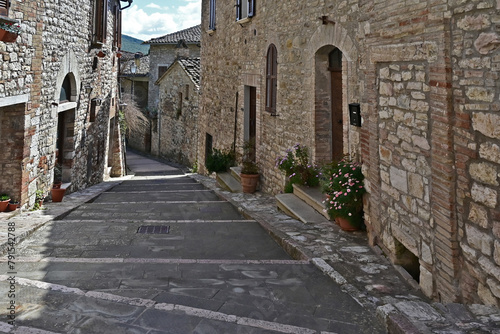 Corciano  vicoli  strade  case del vecchio borgo - Perugia  Umbria 