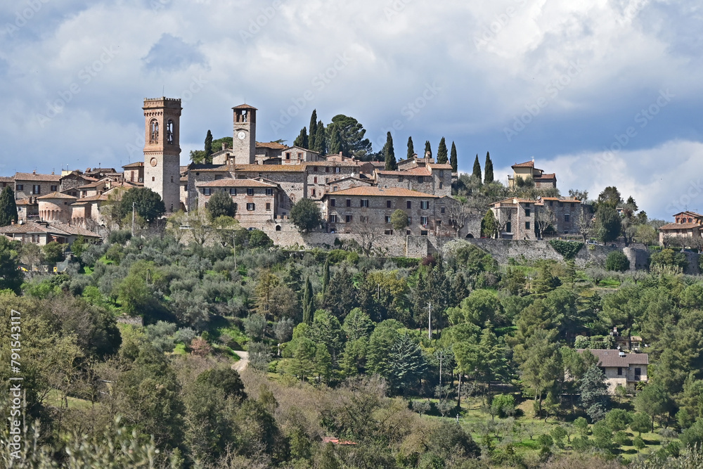 Corciano, veduta del vecchio borgo - Perugia, Umbria	