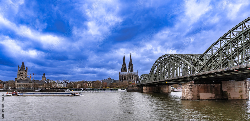 Naklejka premium Kölner Dom mit Rhein