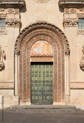 Chiesa dei Santi Niccolò e Cataldo - Lecce - dettaglio portone dìingresso