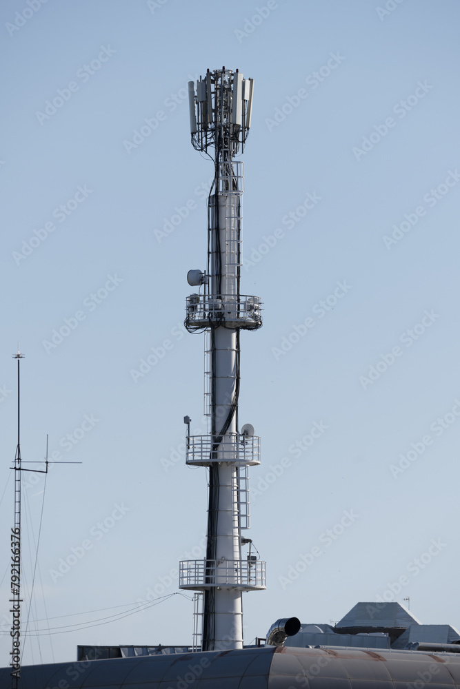 Telephone communication is possible thanks to the interconnection between mobile and public exchanges Telephone communication is possible thanks to the interconnection between mobile and public exchanges