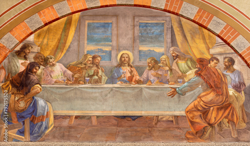 MILAN, ITALY - MARCH 6, 2024: The fresco of Last Supper  in the church Chiesa del Redentore by  Angelo Galloni (1950). © Renáta Sedmáková
