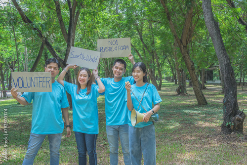 Environmental conservation group of men and women Join forces in a campaign to separate garbage. plastic bag and foam box On the occasion of World Environment Day