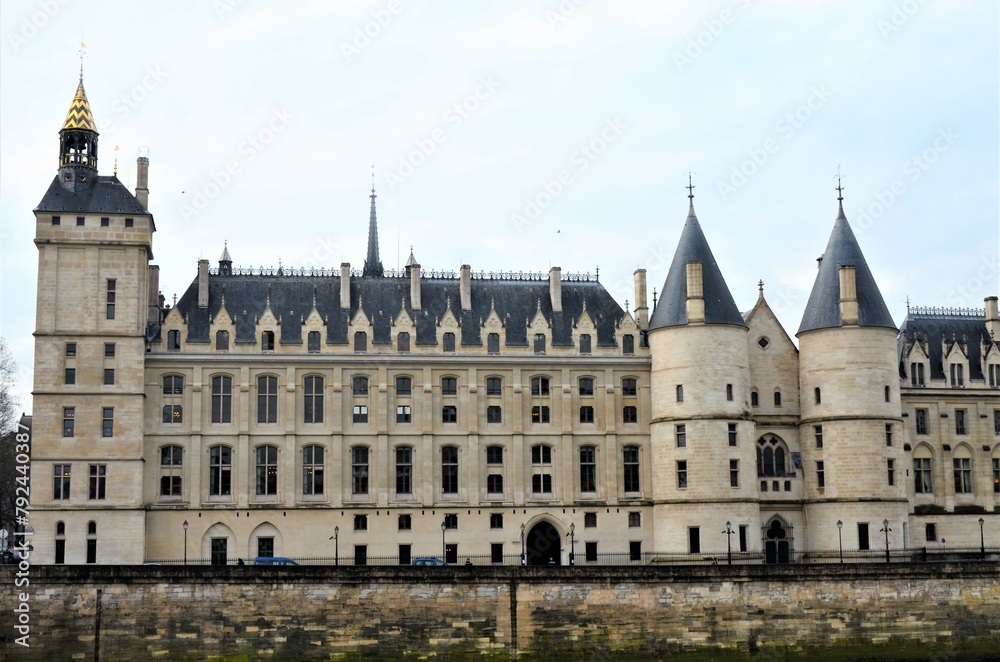 Fototapeta premium Paris, France 03.26.2017: La Conciergerie, former prison transformed into courts