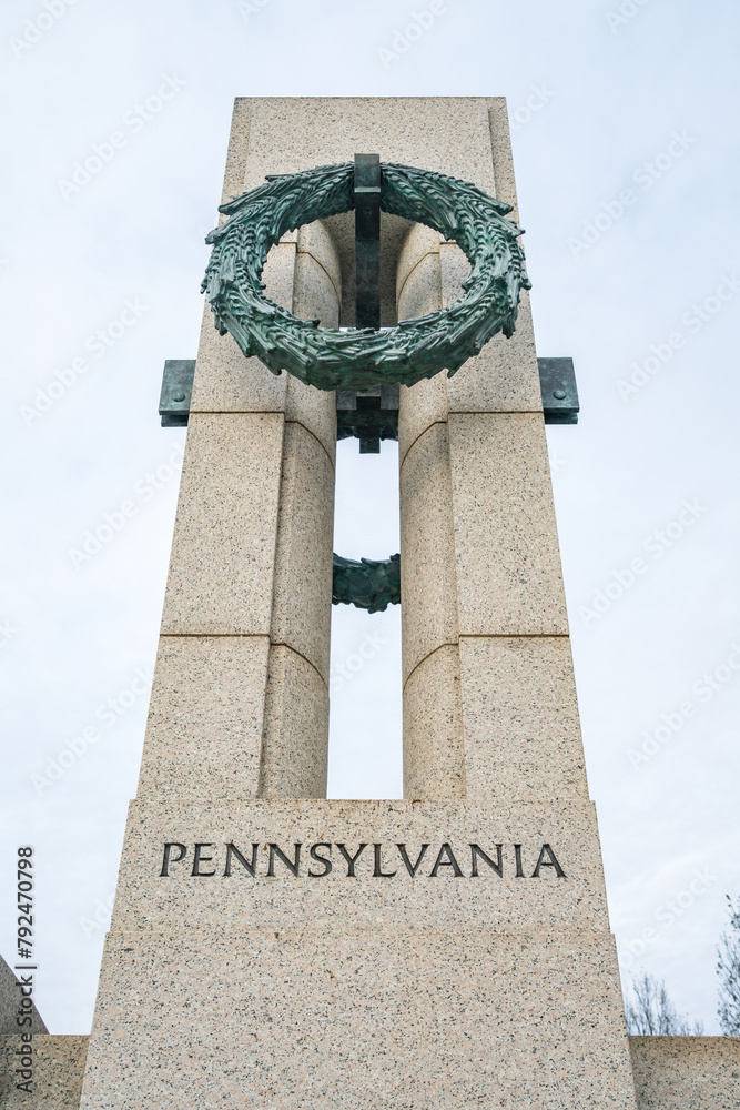 Φωτογραφία World War II Memorial at the National Mall, dedicated to Americans who served in the armed forces and as civilians during World War II, Washington D