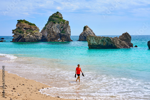 Woman walking at the stunni...