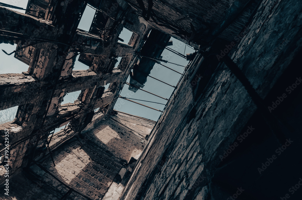 Naklejka premium inside a damaged house in Ukraine