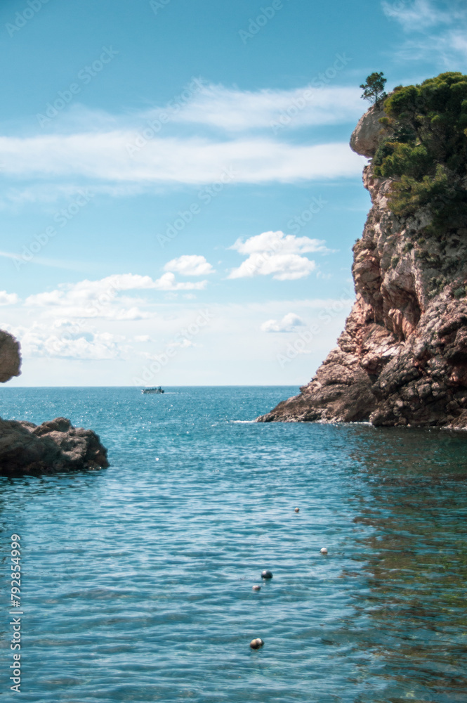 Fototapeta premium rocks and sea