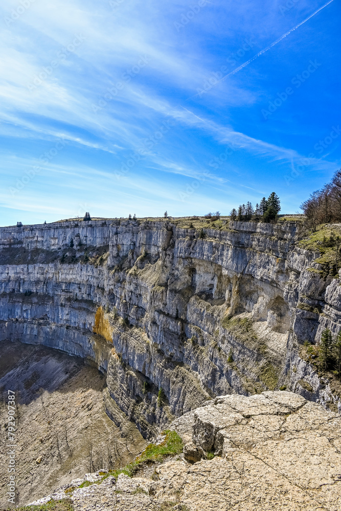 Creux Du Van Val de Travers Noiraigue Felsenarena Felsen Wanderweg creux-du-van-val-de-travers-noiraigue-felsenarena-felsen-wanderweg