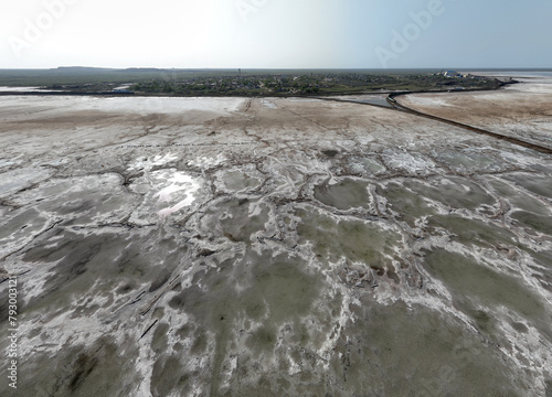 Papier peint cosmic unreal landscapes of the Baskunchak salt lake on a spring day from the he