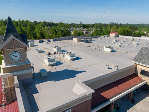 Canvastavla Drone Images of TPO Flat Commercial Roof With Metal Panels: New & Existing Const