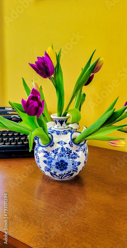 vase with tulip flowers