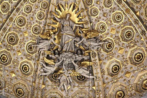 Maria Assunta tra Angeli; cupola del transetto destro del Duomo di Como photo