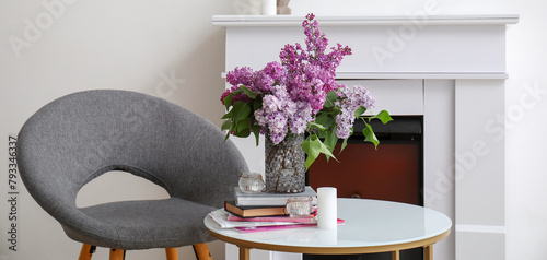 Vase with lilac flowers, bo...