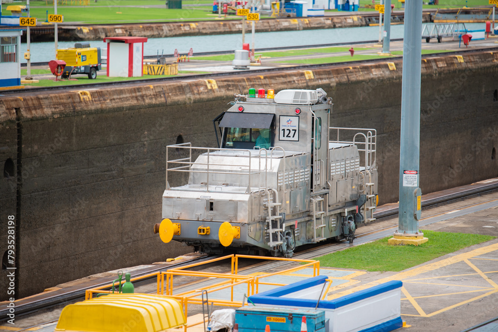 Naklejka premium Locomotoras del canal de Panamá
