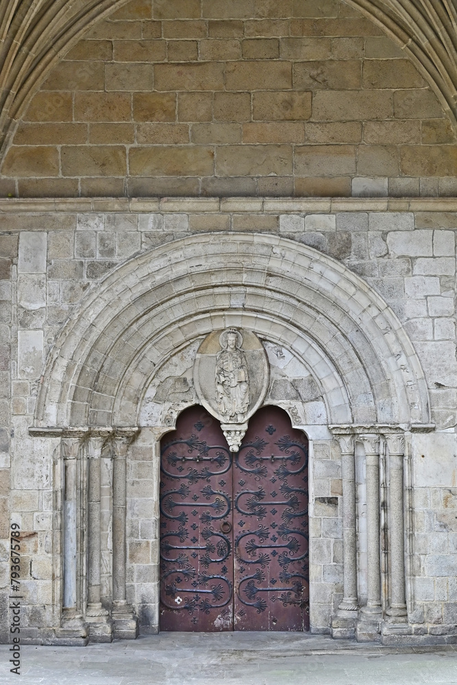 Lugo, Galizia, il portale romanico della cattedrale di Santa Maria - Spagna