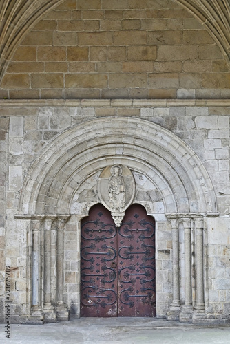 Lugo, Galizia, il portale romanico della cattedrale di Santa Maria - Spagna © lamio