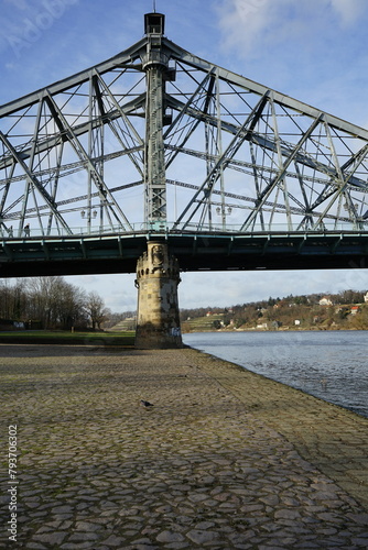 Ein Wahrzeichen in Dresden: Das Blaue Wunder, Brücke über die Elbe