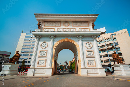 Porta Macedonia triumphal in Skopje, Macedonia photo