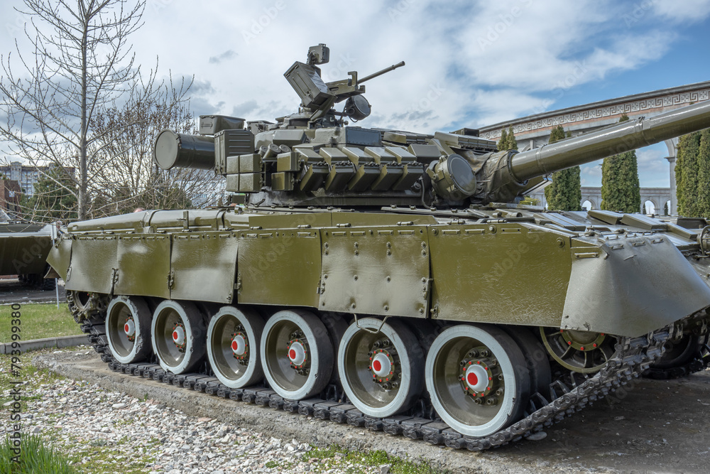 The main battle tank produced in the USSR. A tank with a gas turbine power plant. The world's first tank with built-in anti-discharge dynamic protection. Soviet and Russian weapons. The main battle tank produced in the USSR. A tank with a gas turbine power plant. The world's first tank with built-in anti-discharge dynamic protection. Soviet and Russian weapons.
