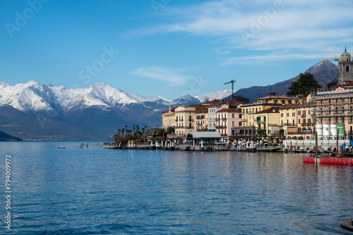 Fototapeta Naklejka Na Ścianę i Meble -  Tourist destination small medieval village of Bellagio with hilly narrow streets and luxurious villas, holiday destination on Lake Como, Italy