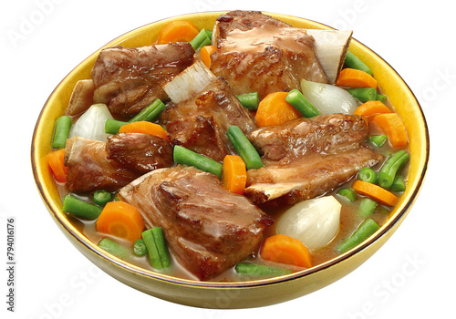panela com costela bovina refogada com legumes isolado em fundo transparente - caldo de costela photo