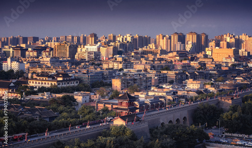 Tableau sur toile The historic Xi'an City Wall in Xi'an, China