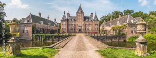 Dutch castle driveway