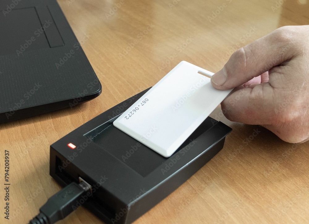 Programming the access card, card reader Programming the access card, card reader