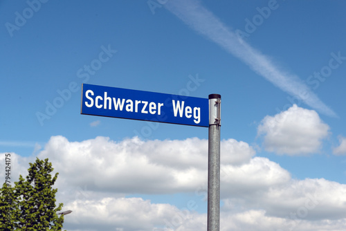 Straßenschild: Schwarzer Weg photo