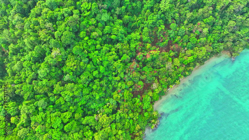 Canvas Print Drone captures the stunning blend of vibrant rainforests, crystal waters, and tropical skies on this paradise island