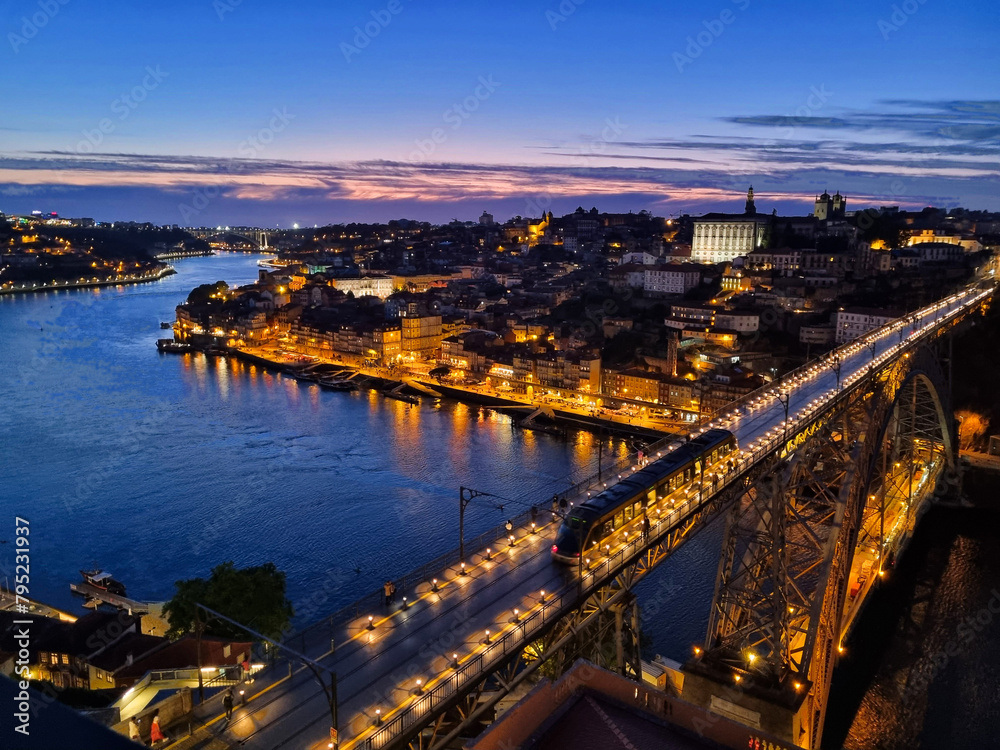 Fototapeta premium city at night