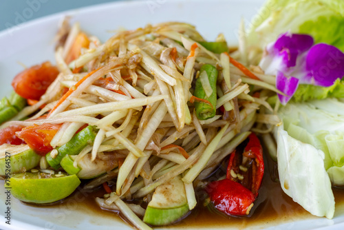 Papaya salad with fermented fish and fresh vegetables