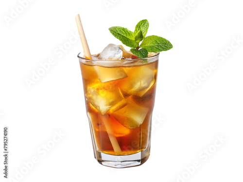 PSD a glass of iced tea with lemon and lime