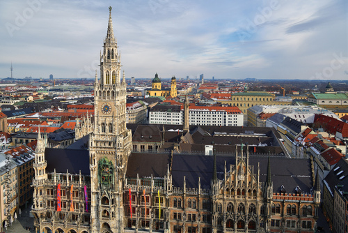 Blick über München mit dem Rathaus
