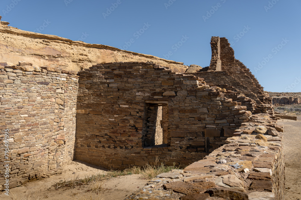 Pueblo Bonito pueblo at Chaco Culture National Historical Park, New Mexico. Chaco Canyon was an Ancestral Puebloan culture center with many pueblos. Southern wall showing core-and-veneer construction.
