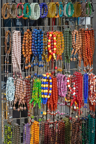 Colorful art and craft pearl beads jewelry on a market © Tatty